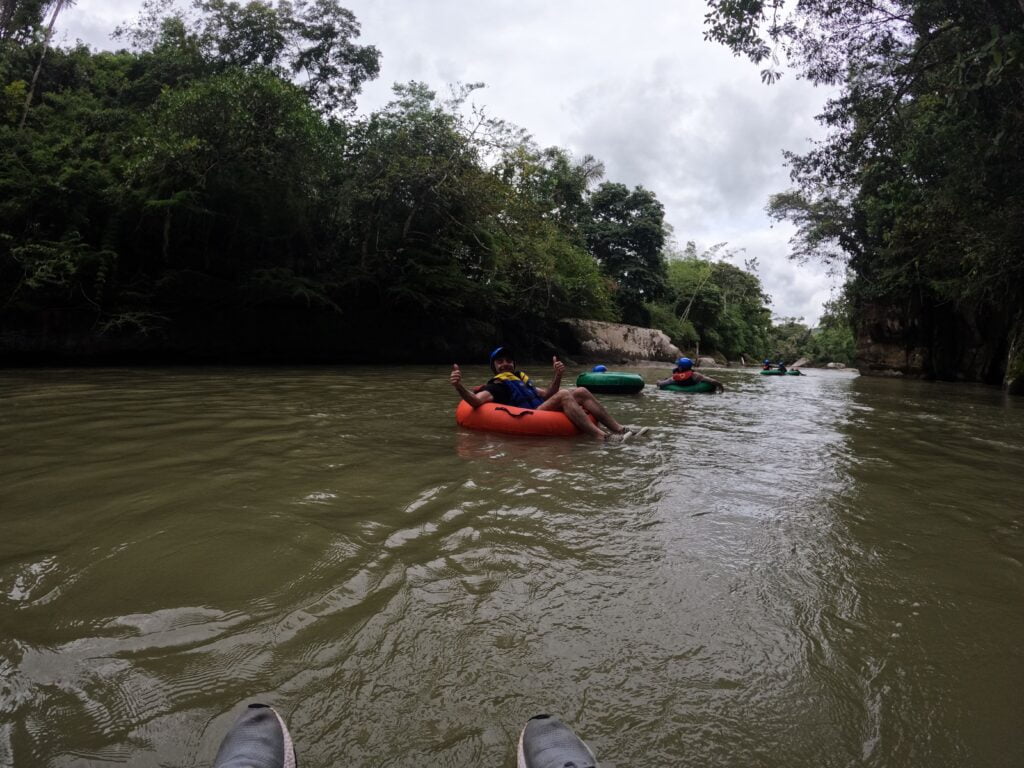 Actividades en Río Güejar cómo llegar donde queda  planes cerca a Bogotá 2024 Turismo en Meta Colombia Rafting en Colombia naturaleza en Meta