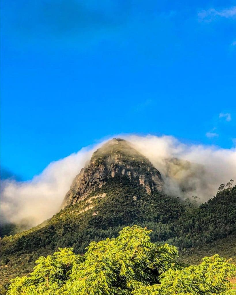 Peña de Juaica, el mejor lugar en Colombia para ver ovnis y su portal ancestral. Un destino lleno de historia y leyendas paranormales.