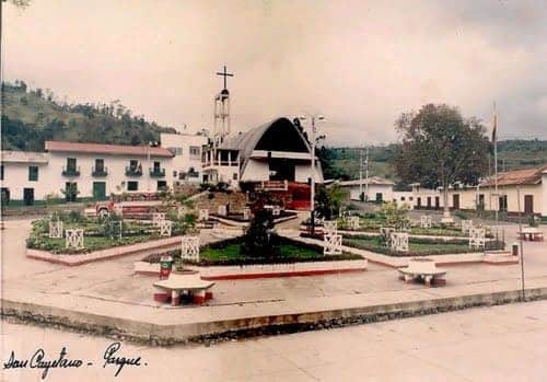 Descubra los pueblos fantasma de Colombia que debería visitar. Estos misteriosos lugares le ofrecen una experiencia entre ruinas, leyendas y fenómenos paranormales.