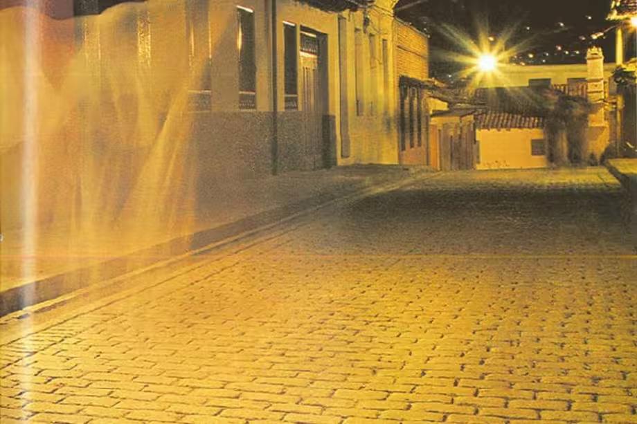 Calle Décima Bogotá en el centro histórico donde nacen historias de fantasmas y leyendas